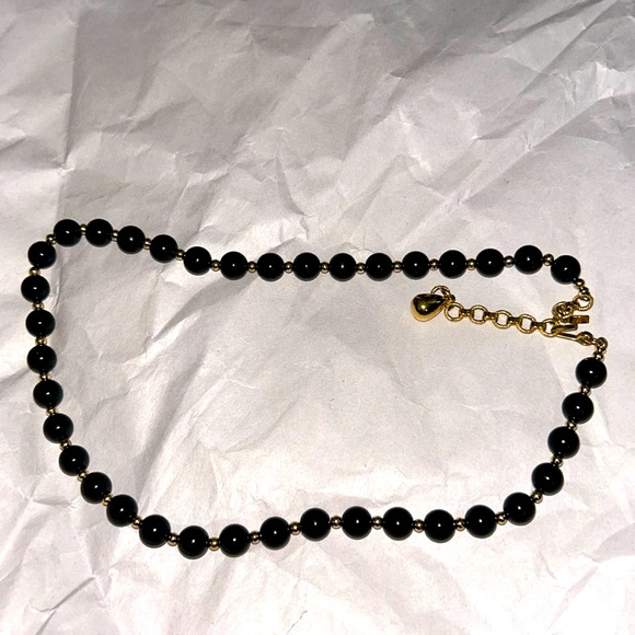 Monet. Vintage necklace. Black beads with gold tone hardware. - Picture 3 of 3